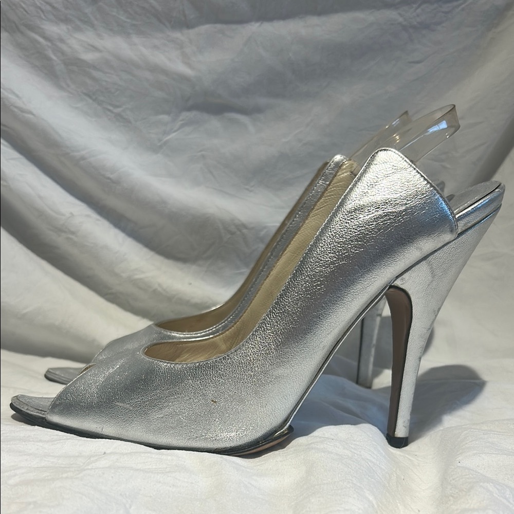 Gucci Silver Stiletto Heels with Pointed Toe